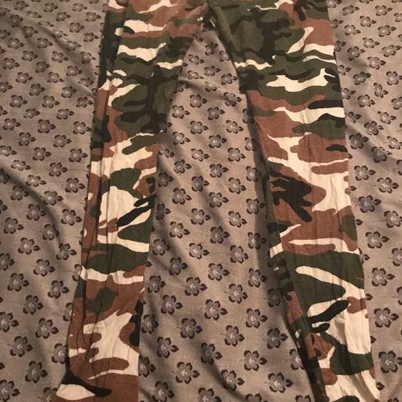 Camo leggings - Picture 2 of 3